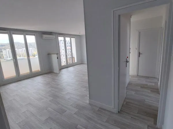 Appartement T3 PONT DE CLAIX 