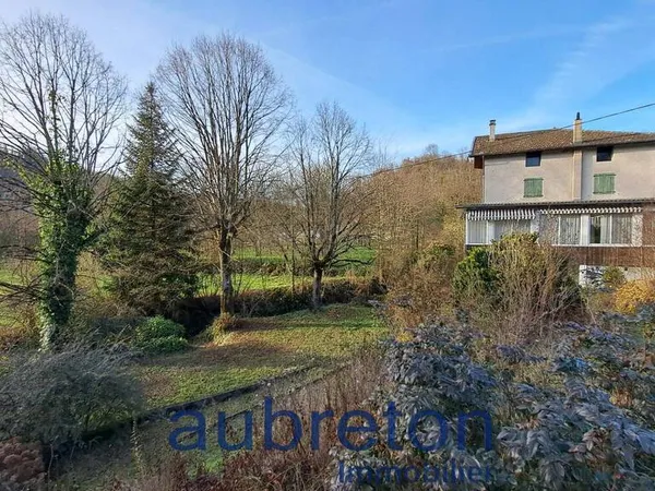 Maison 197m² à Vinay 38470 - 4/5 chambres + parking + garage + terrain de 6600m² 