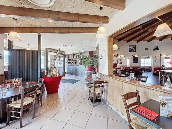 Restaurant 293 m² 