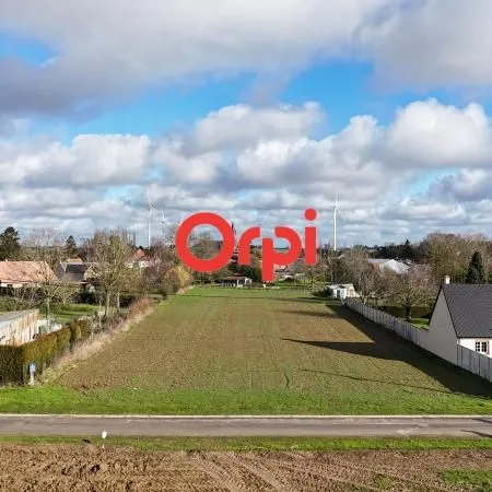 Terrain 1 700 m² Hypercourt 