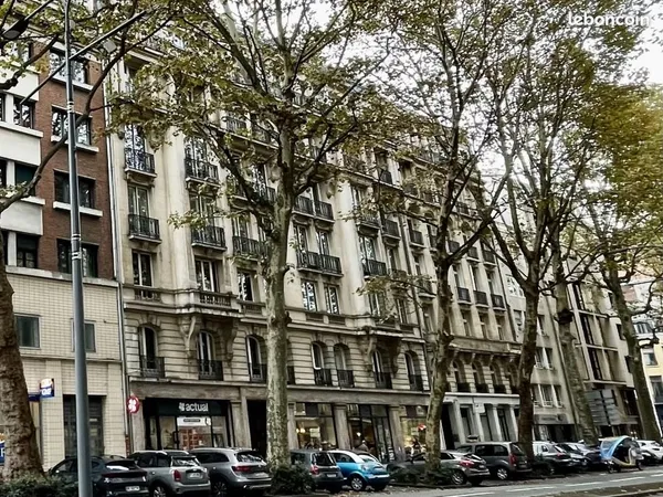 Bureaux 128 m² 
