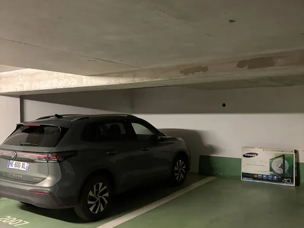🅿️ Place de parking à louer - Clichy (Proche Parc Salengro) 