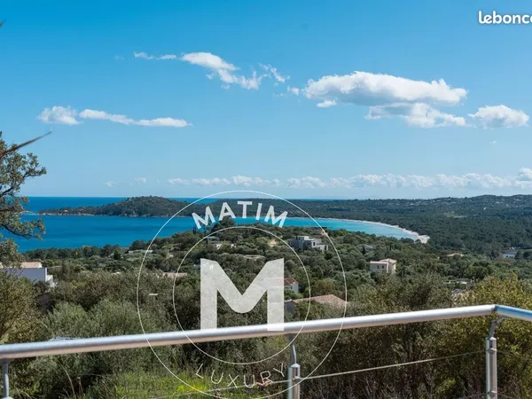 Villa 8 pièces 230 m² 