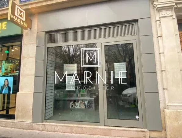 Local commercial 27 m² Paris 17ème 