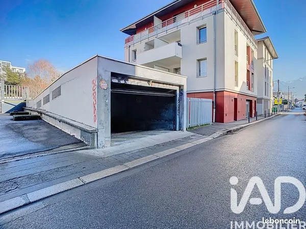 Parking/box 14 m² Grenoble 