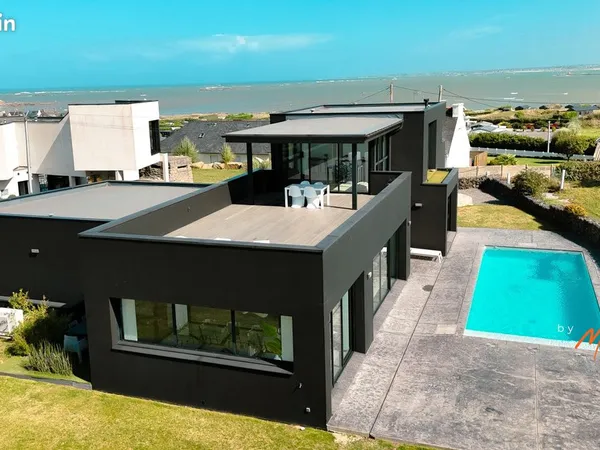 Villa 8 pièces 200 m² 
