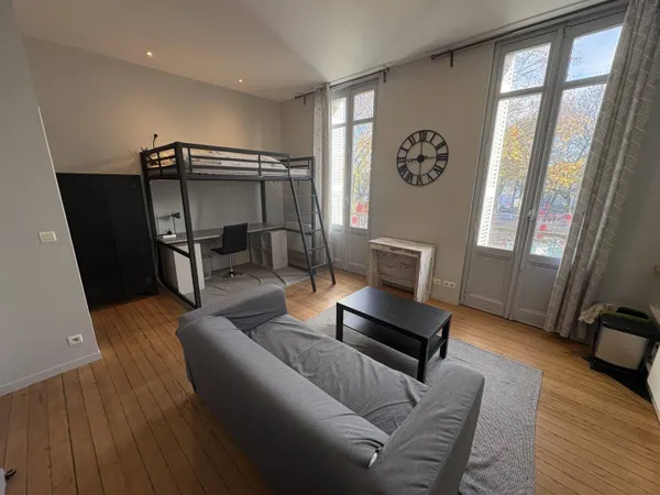 Studio 1 pièce 26 m² 