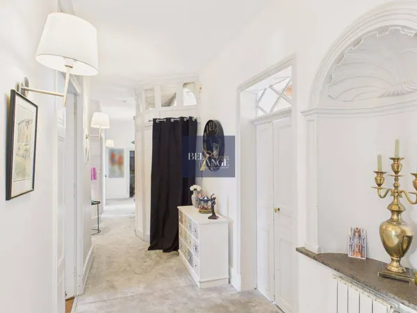 Appartement 7 pièces 176 m² 