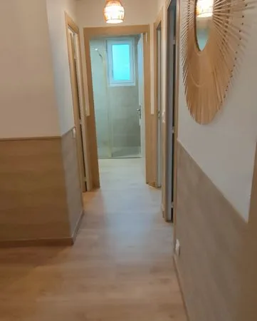 Appartement F4 rénové à Bornel 