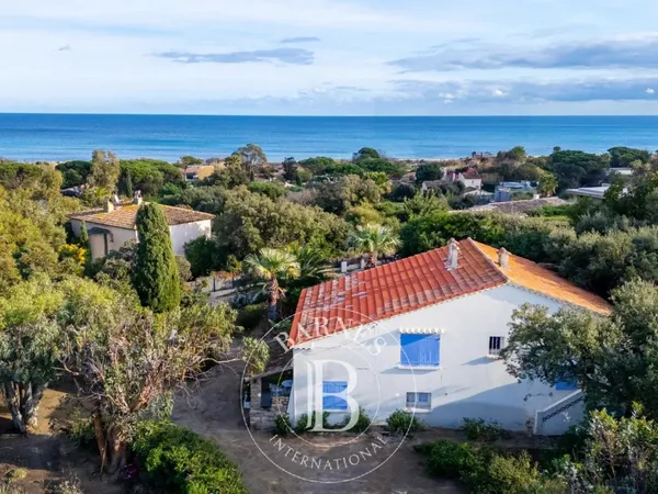 RAMATUELLE - PAMPELONNE - MAISON AVEC VUE MER A RENOVER 