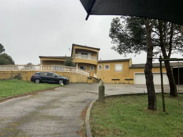 Villa 5 pièces 203 m² 