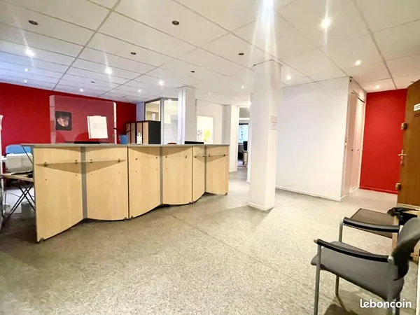 Local d'activité 214 m² 