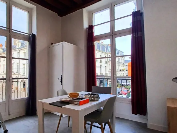Studio 1 pièce 14 m² 