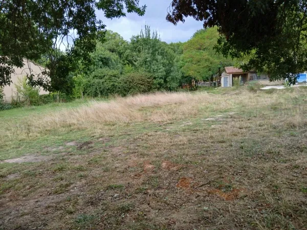 Terrain 145 m² 