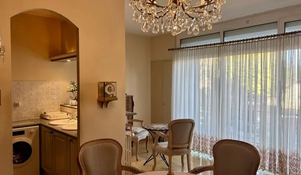 Maison 7 pièces 237 m² 