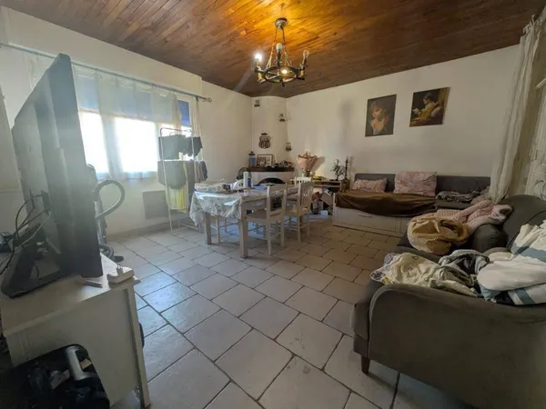 Maison 8 pièces 332 m² 