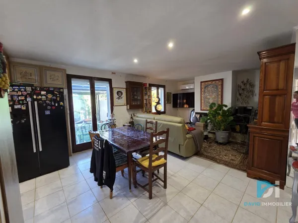 Villa 4 pièces 81 m² 