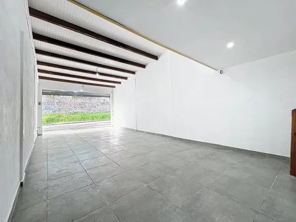 Local commercial 125 m² 