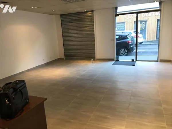 Local d'activités 54 m² 
