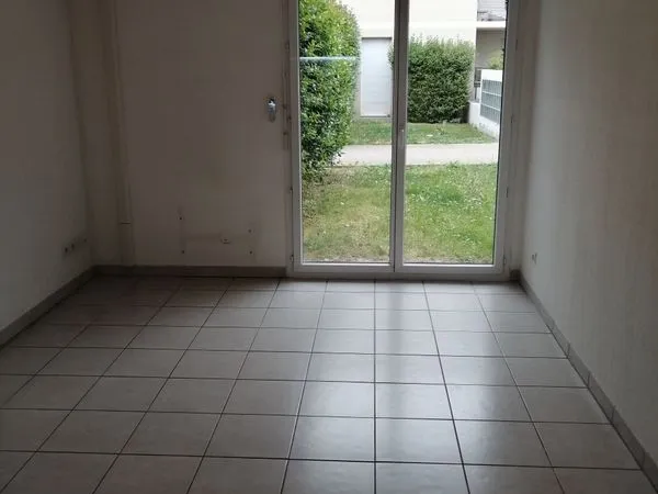 Location T2 sur agroparc Montfavet 
