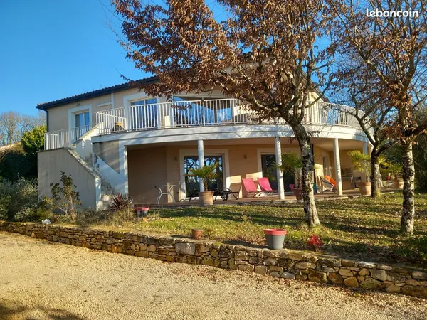 Maison 6 pièces 220 m² 