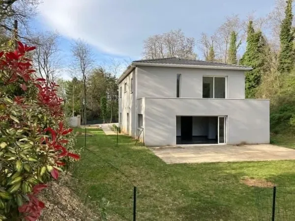 Maison individuelle - 217m2 - Quartier calme 