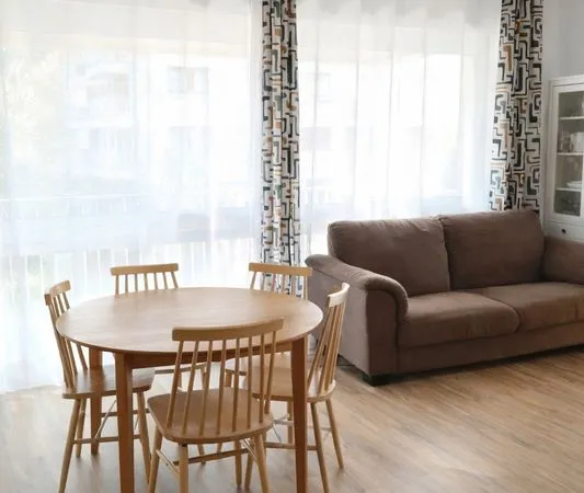Location meublée appartement 3 pièces 72 m² Garches (92380) 