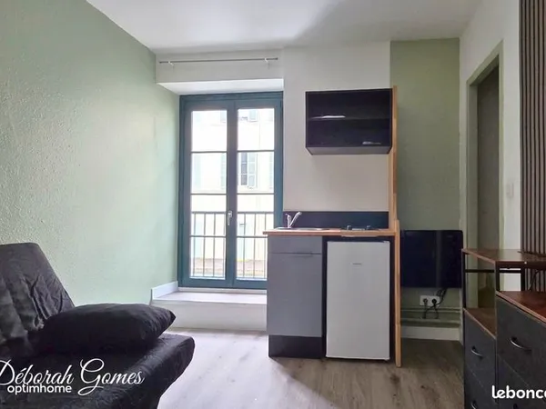 Studio 1 pièce 12 m² 