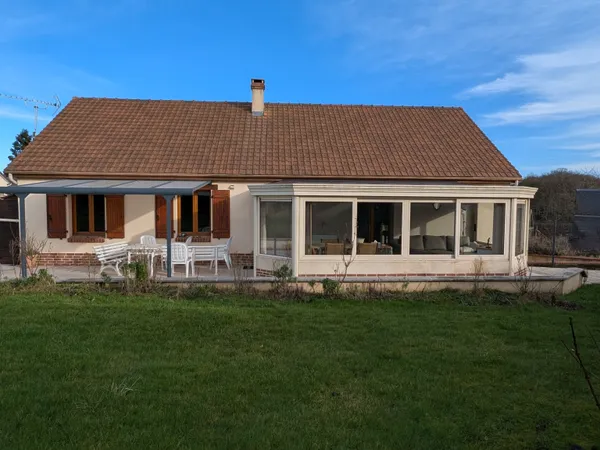 Charmant pavillon de plain-pied sur sous-sol complet 