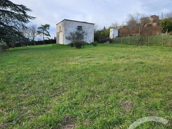 Terrain 668 m² 