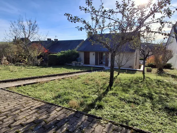 MAISON T5 - ONET LE CHÂTEAU 