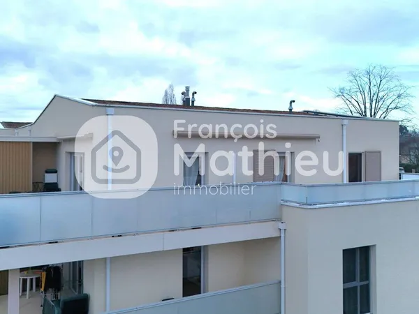 Appartement 4 pièces 93 m² 