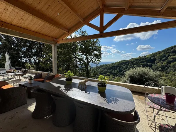 Villa contemporaine T4 de 118 m² avec sous-sol aménageable ? Vue mer et montagne 