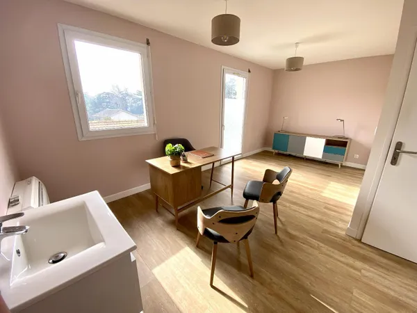 Local professionnel 66 m² 