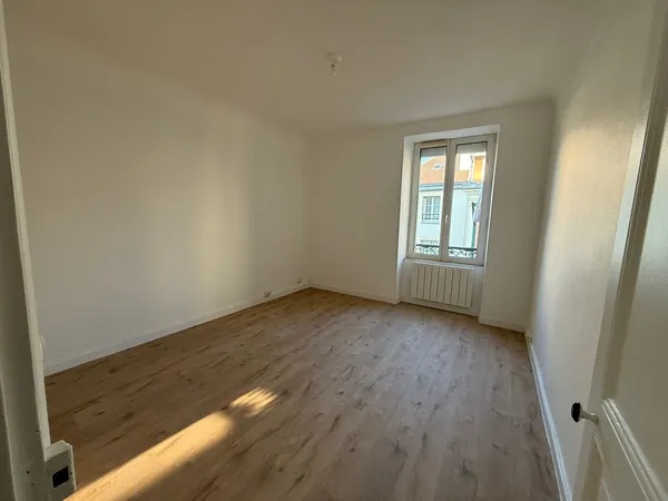 F2 non meublé de 42 m² à Gagny - Proche gare, 1er étage 
