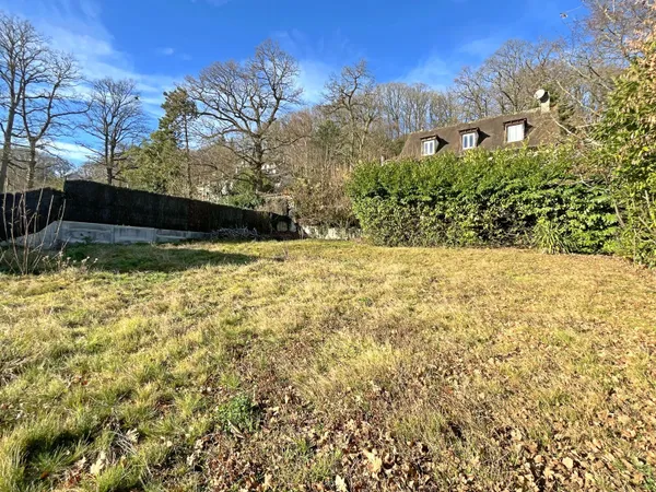 Terrain 584 m² 