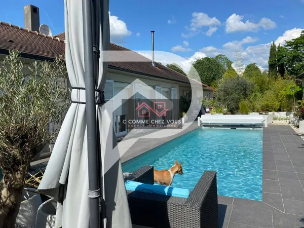 Maison de plain-pied 5 pièces 150 m² 