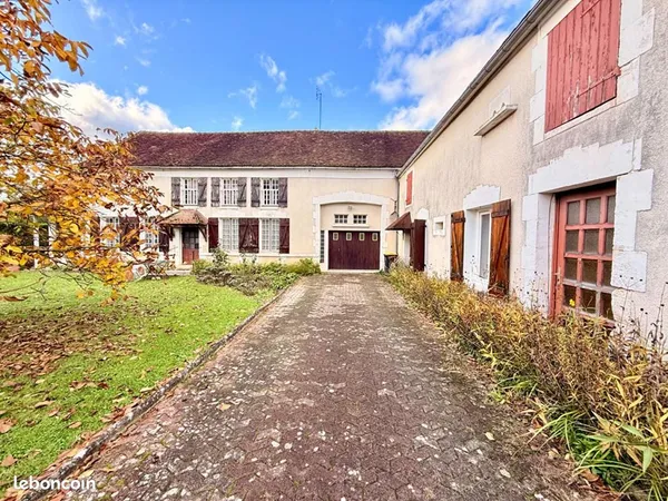 Maison 12 pièces 270 m² 