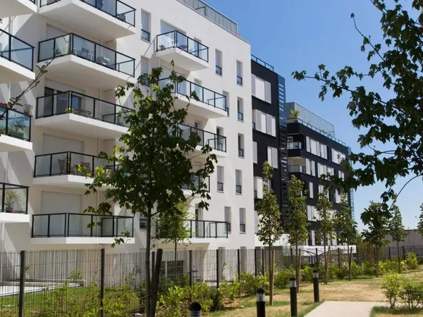 Parking - Garage Location Fresnes   72€