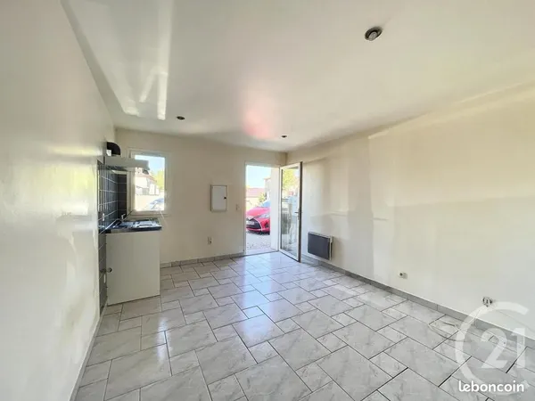 Studio 2 pièces 19 m² 