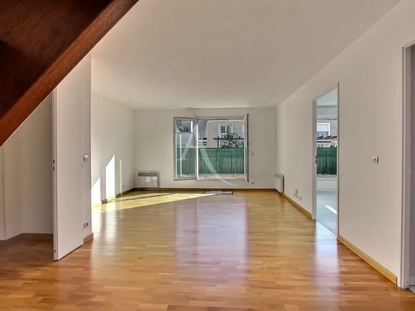 VILLENEUVE LA GARENNE - QUARTIER APOLLONIA - DUPLEX DE 5 PIECES AVEC TERRASSE 