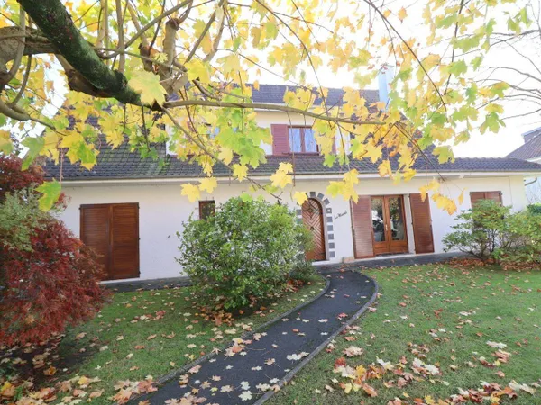 Maison 7 pièces 180 m² 