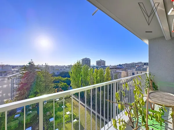 VUE PARIS - CALME ET SOLEIL 