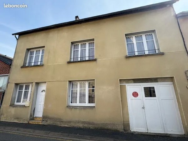 Maison centre-ville de 137 m2 + atelier de 24 m2 + garage 2 voitures 