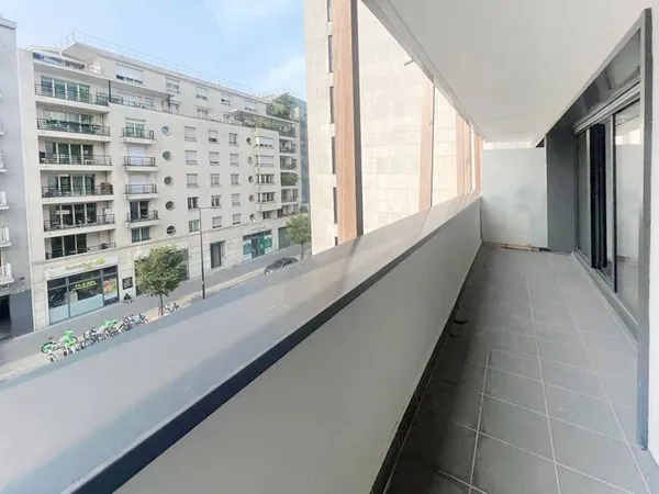 Studio 1 pièce 30 m² 