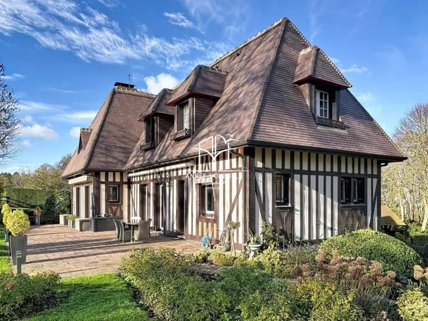 Maison 8 pièces 265 m²