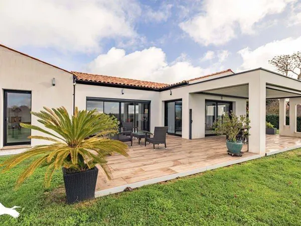 Maison 6 pièces 237 m² 