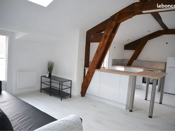Appartement meublé 2 pièces entièrement refait à neuf - cité du design 