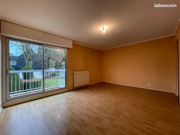 T2 lumineux de 42 m² avec balcon - proche gare 