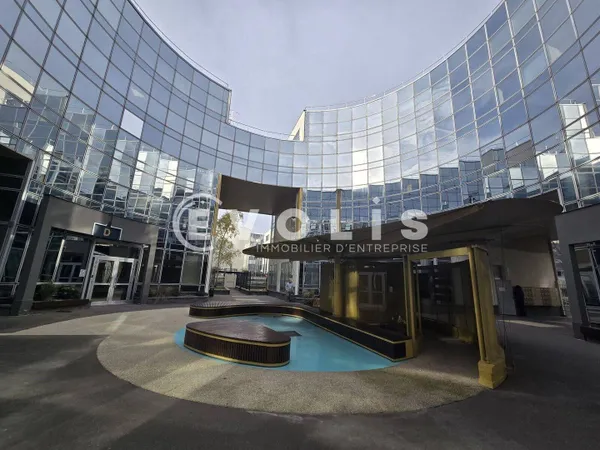 Bureaux 1422 m² 